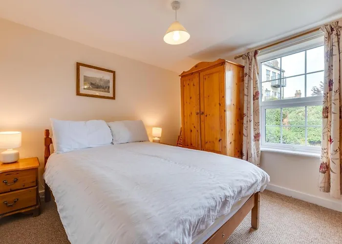 3 Bed In Oc-w009 * Whitby